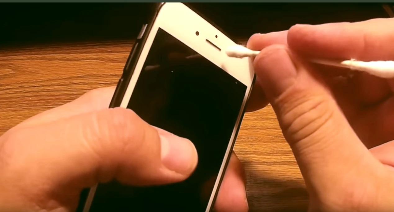 Как почистить динамик на телефоне 3